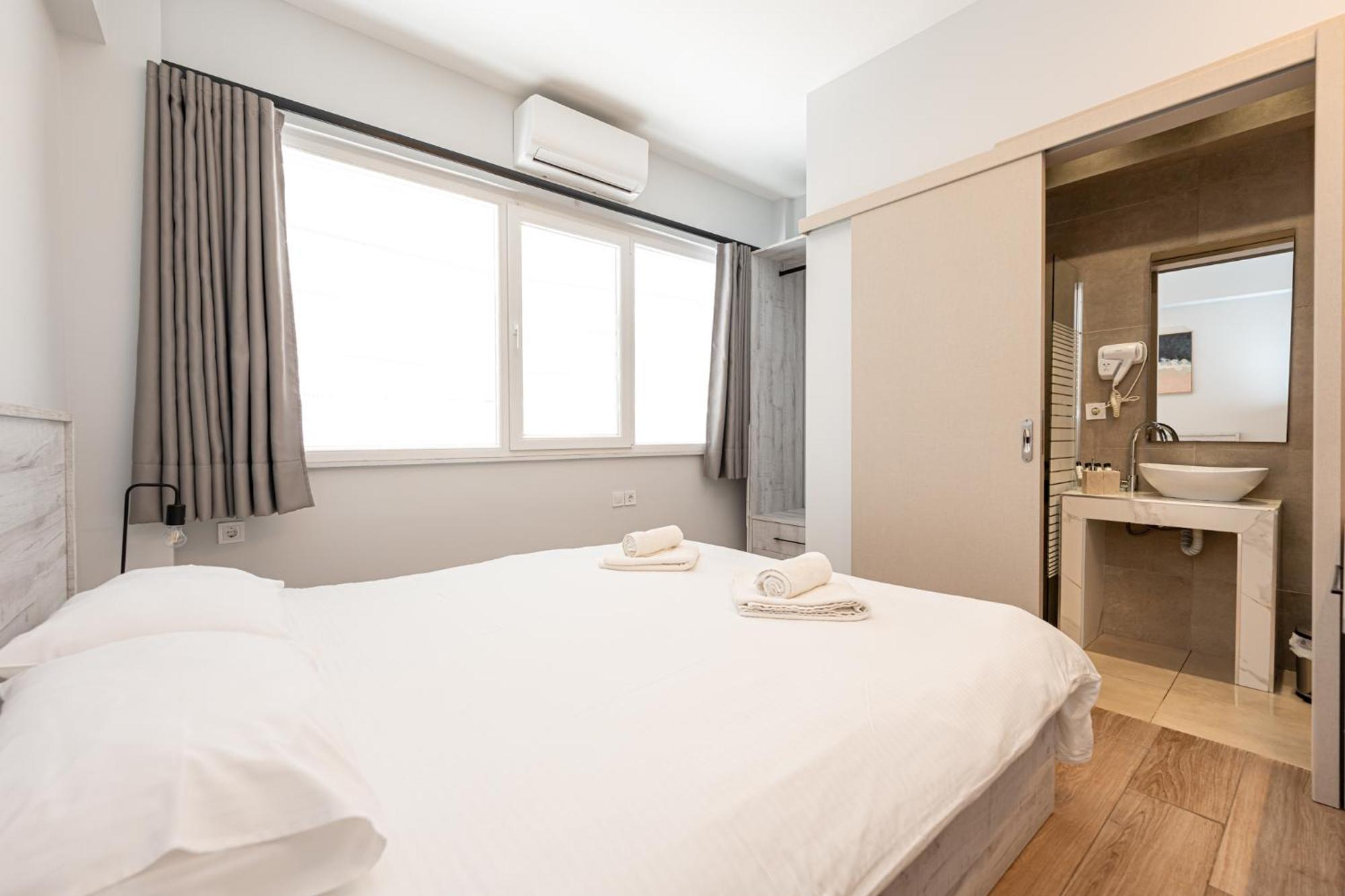 Centralviewsuites Неа Мудания Екстериор снимка