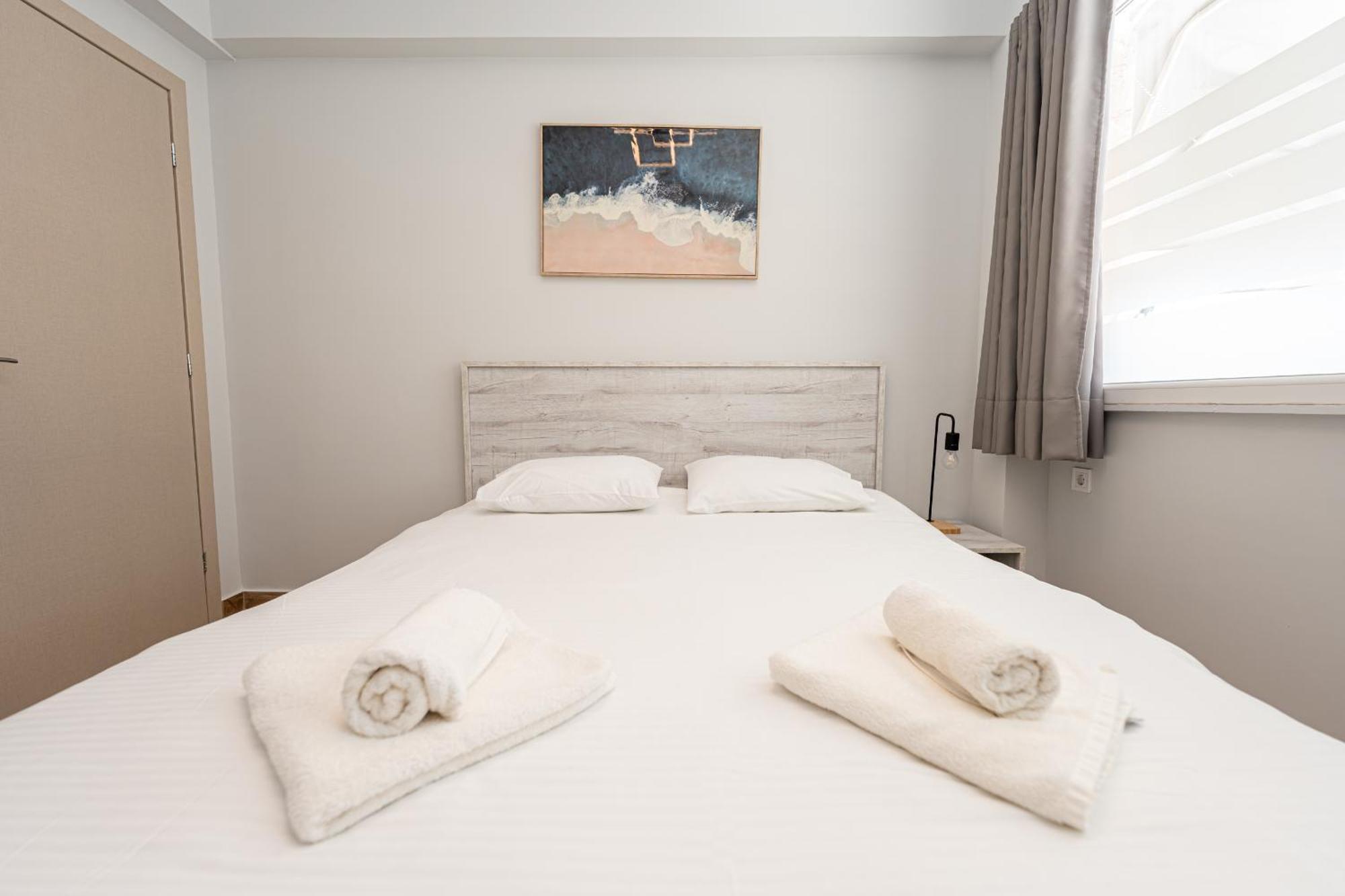 Centralviewsuites Неа Мудания Екстериор снимка