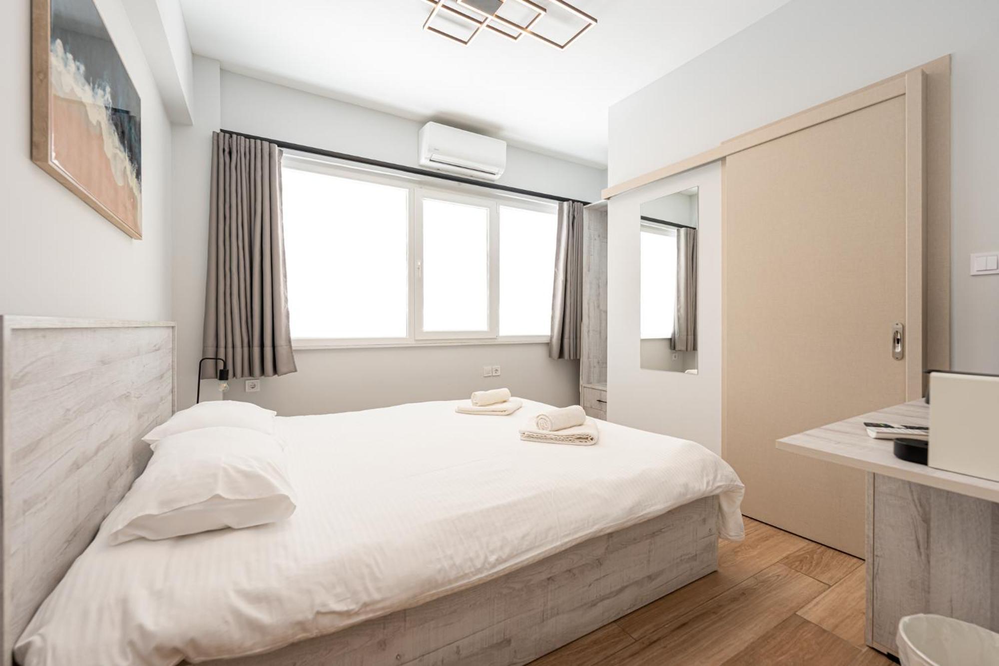 Centralviewsuites Неа Мудания Екстериор снимка